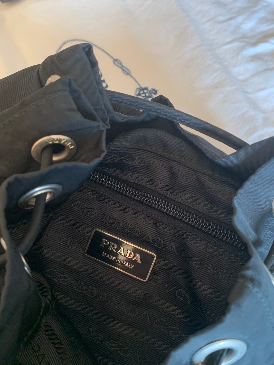 프라다 리나일론 스몰 백팩 블랙 상품이미지9