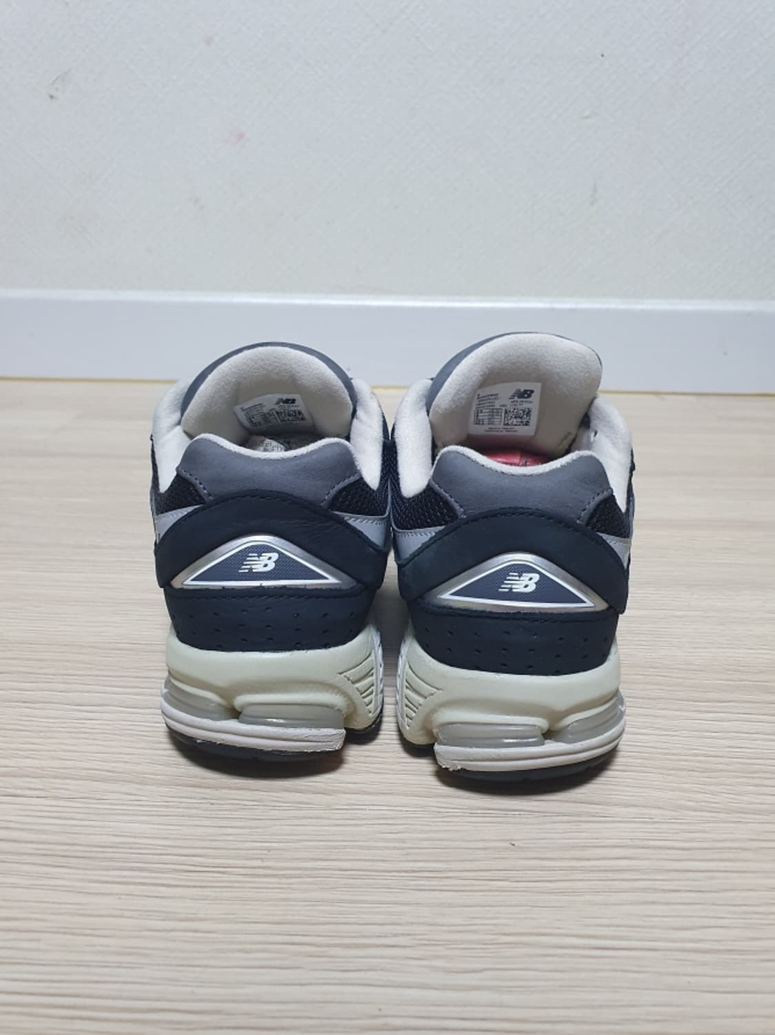 뉴발란스 2002R 운동화 245 상품이미지5