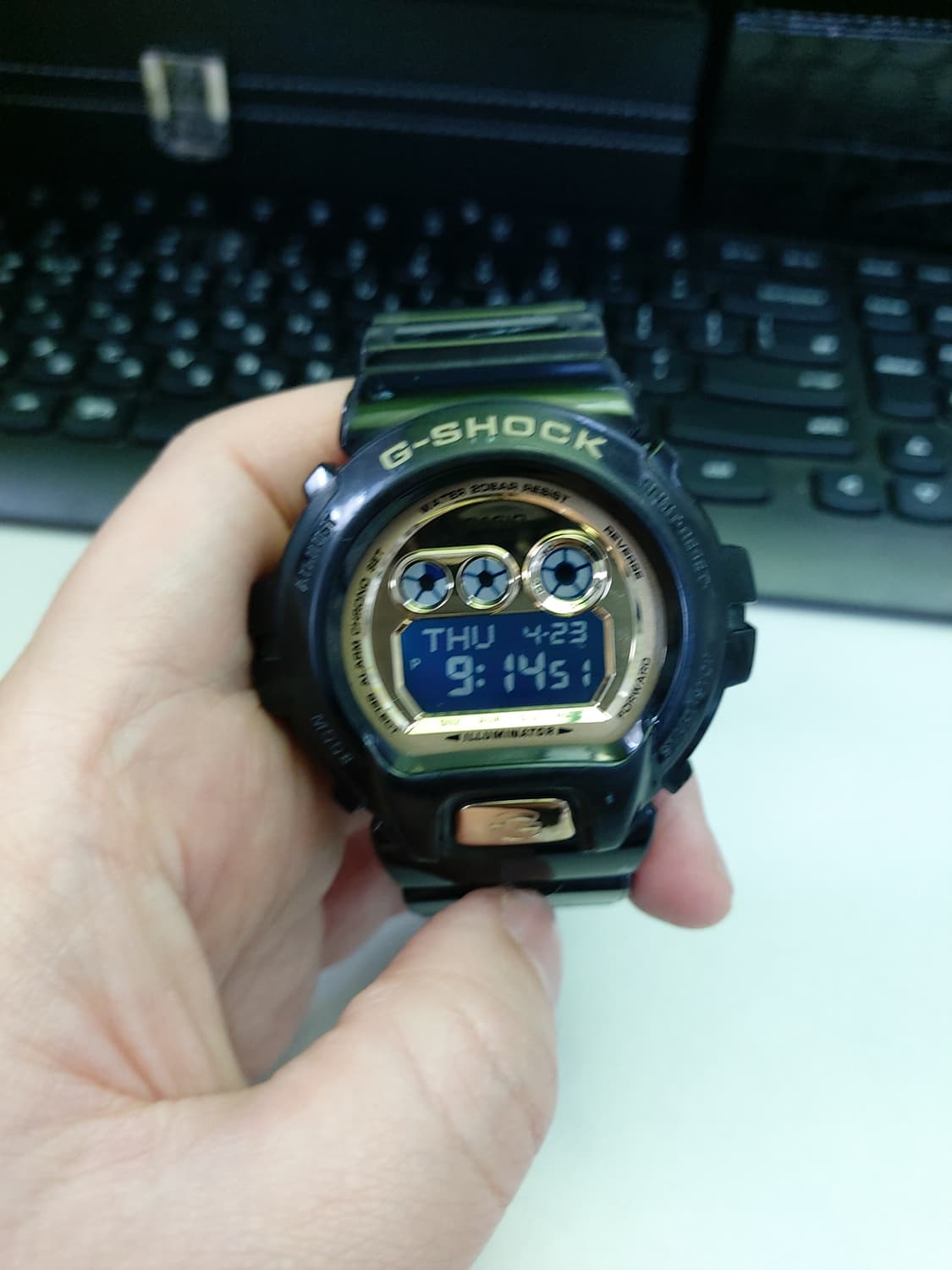 블랙 앤 골드 조합이 아주 멋있는 카시오 지샥 시계 상품이미지1