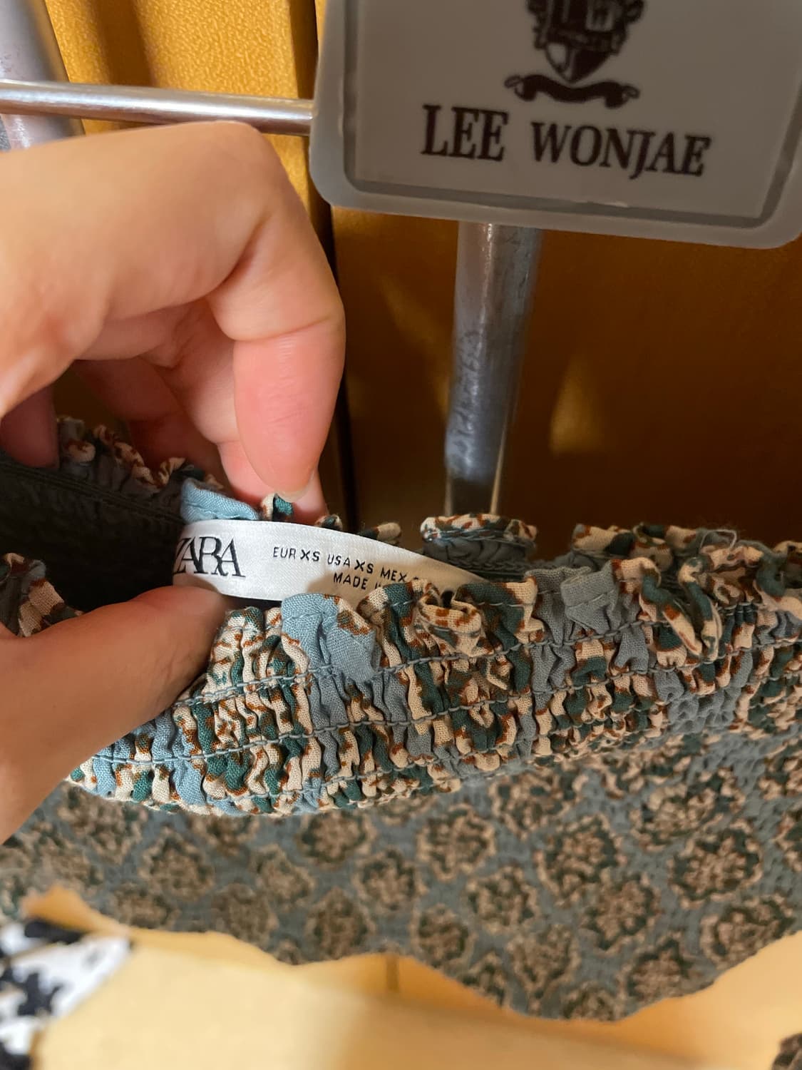 ZARA 자라 스모크 오프숄더 크롭 블라우스 상품이미지4