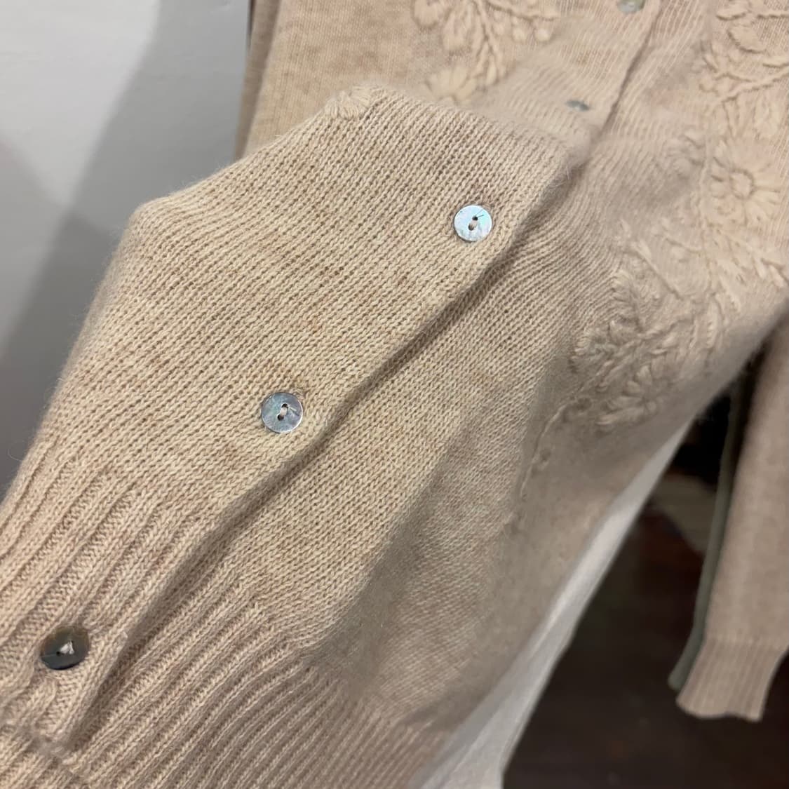 일본 빈티지 오트밀 플라워 자수 배색 울혼방 모리 가디건 상품이미지9
