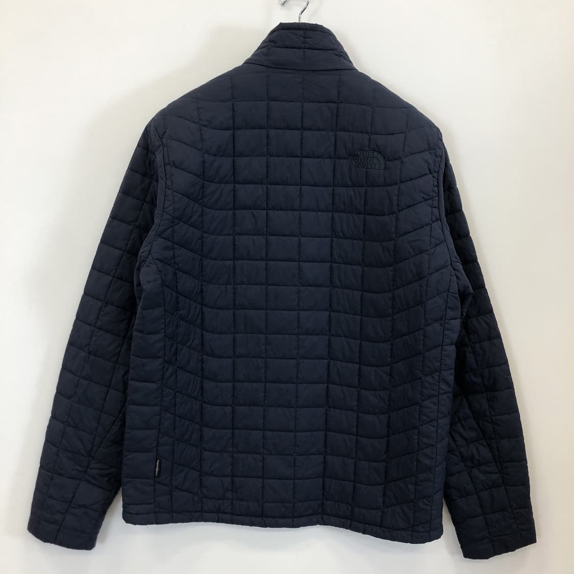 노스페이스 써모볼 경량 에코패딩 M 상품이미지4