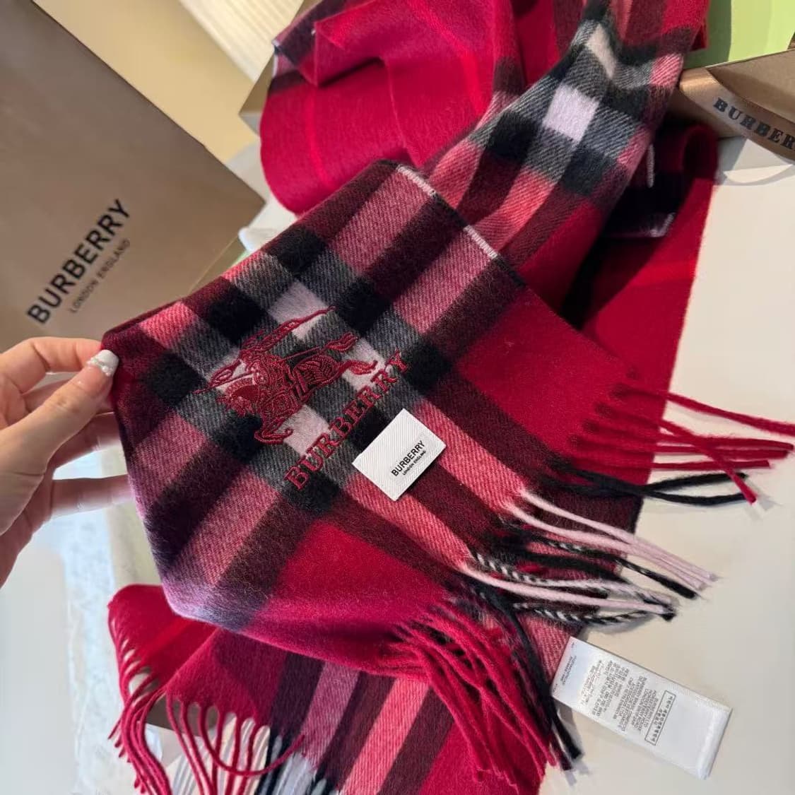 버버리숙녀 리버서블 스카프
 상품이미지7