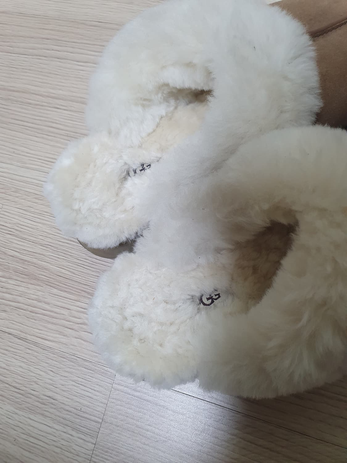 어그 디스케트 털 슬리퍼 240 상품이미지8