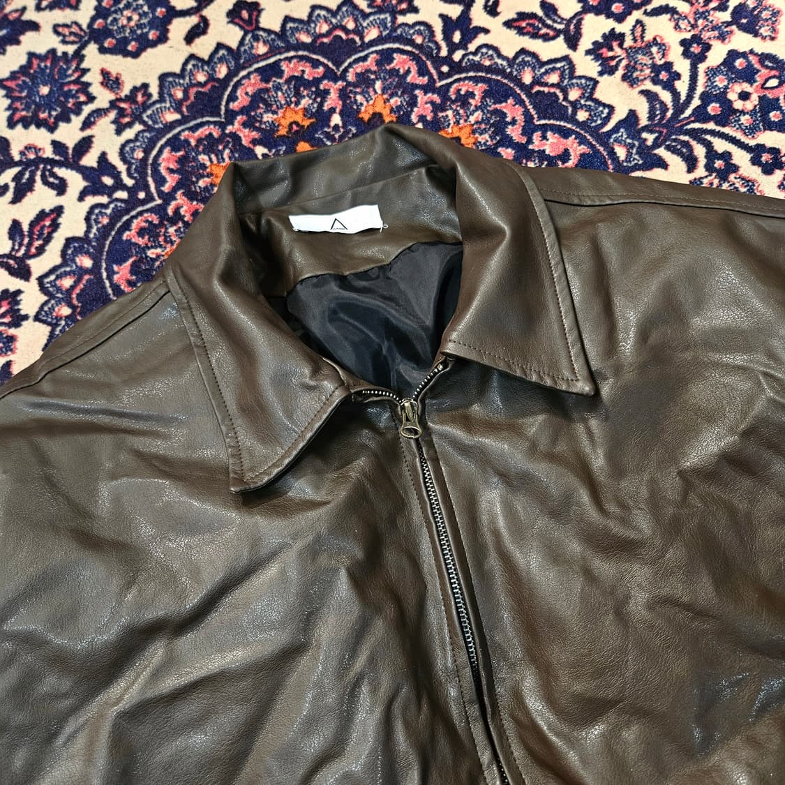 아콘(ACON) 브라운 비건 가죽 점퍼 Free 상품이미지3