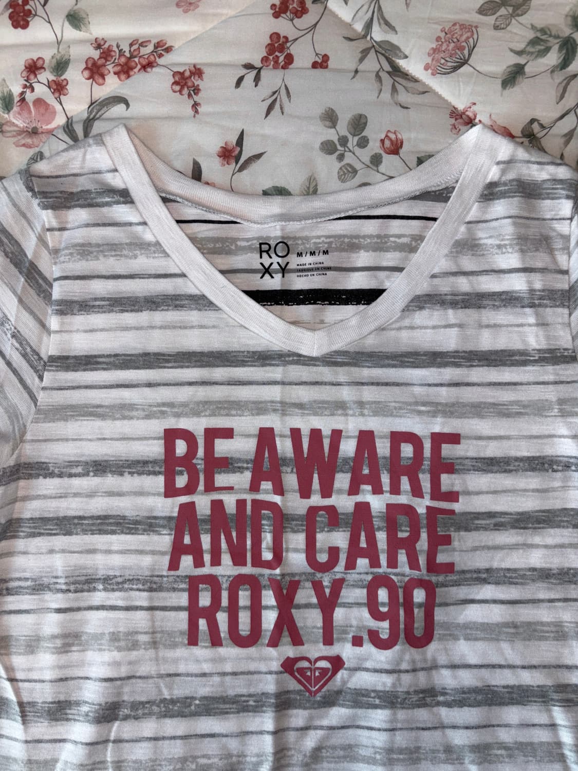 록시 반팔티 브이넥 스트라이프 셔링 리본 모리걸 상품이미지2