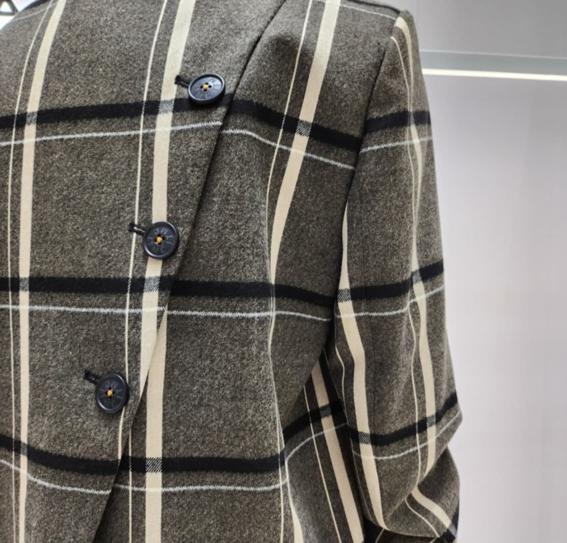 잇미샤  백버튼 체크자켓 55사이즈 상품이미지6