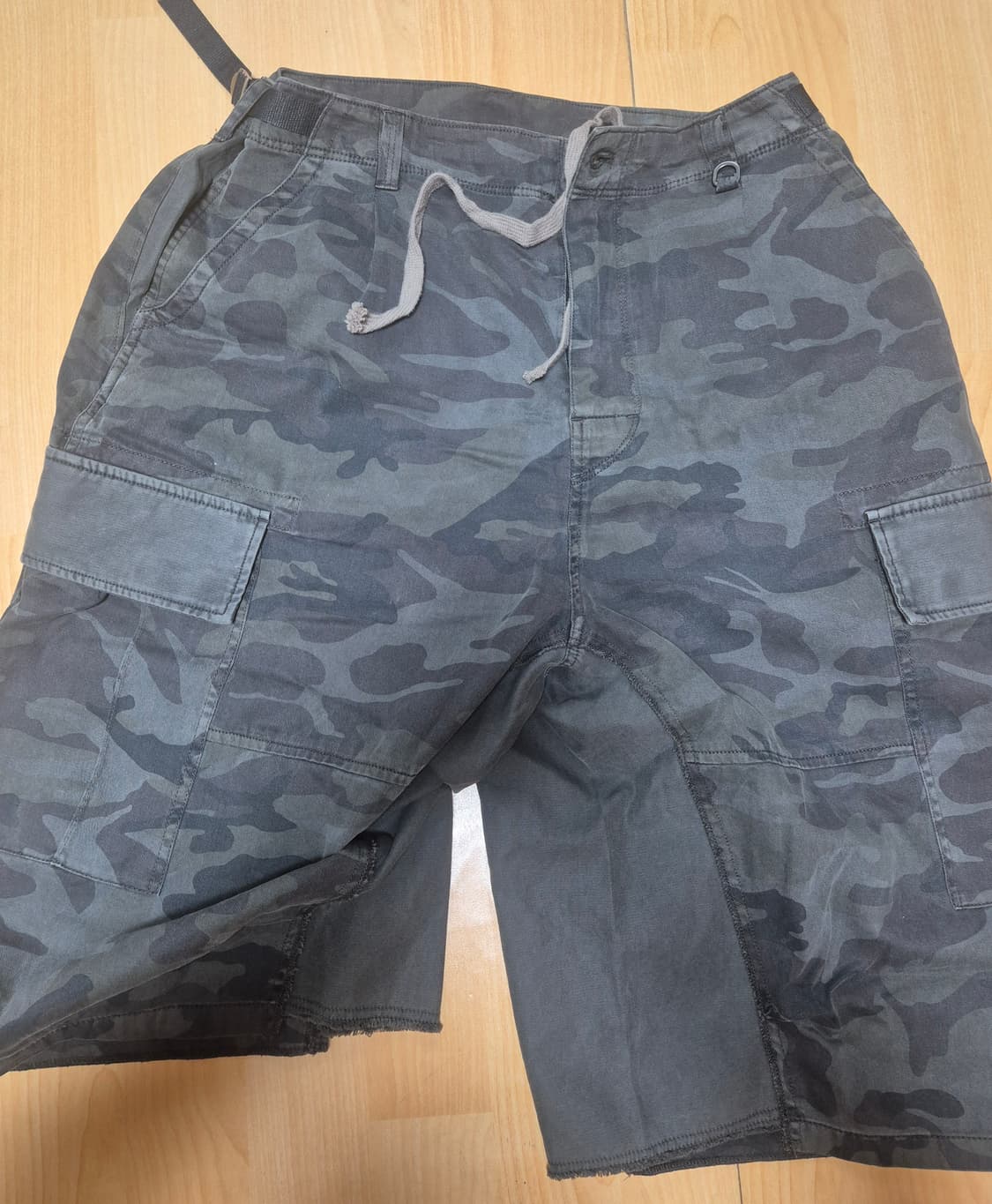 폴리테루 카모 버뮤다 팬츠 상품이미지1