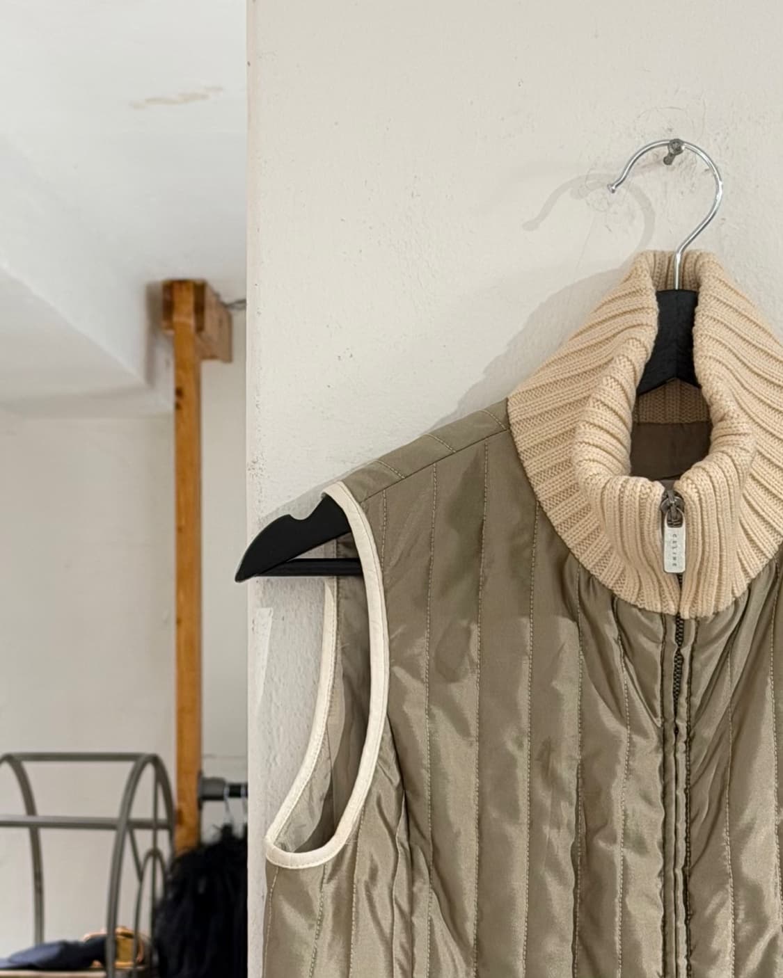 셀린느 카키 퀼팅 립니트 하이넥 베스트 자켓 상품이미지2