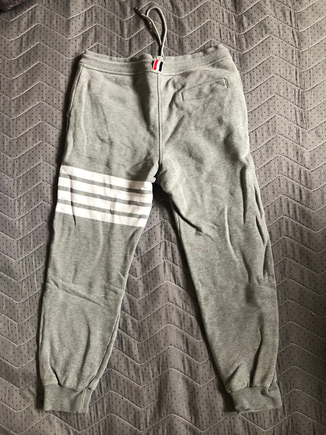 톰브라운 조거팬츠 그레이 (정품) 상품이미지5