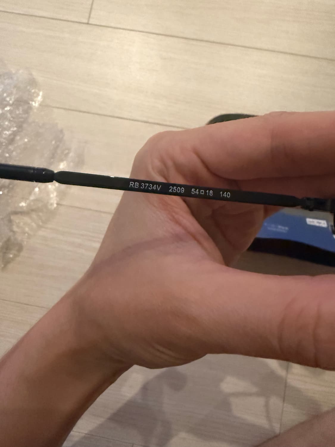 레이벤 안경 RB3734V 상품이미지2