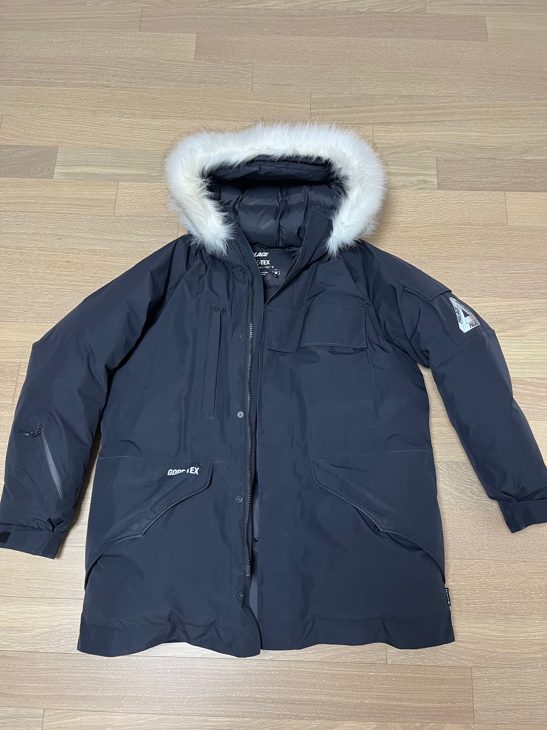 팔라스 Fw22 고어텍스 덕다운 파카 상품이미지1