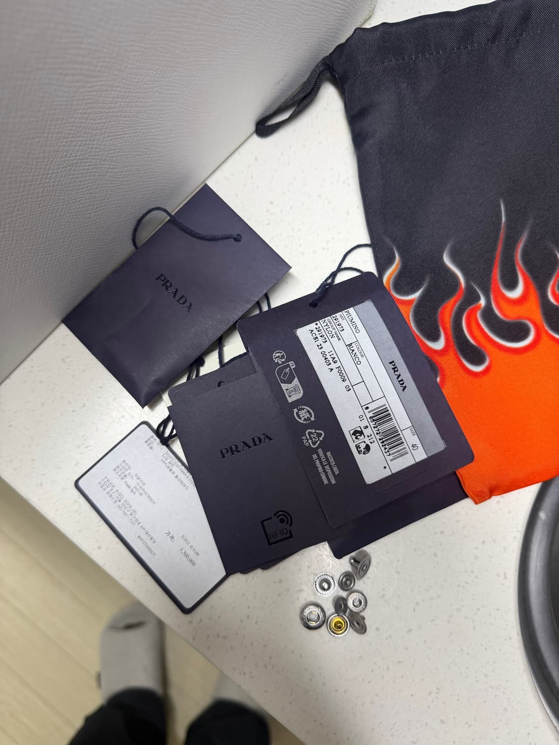 프라다 패딩 상품이미지10