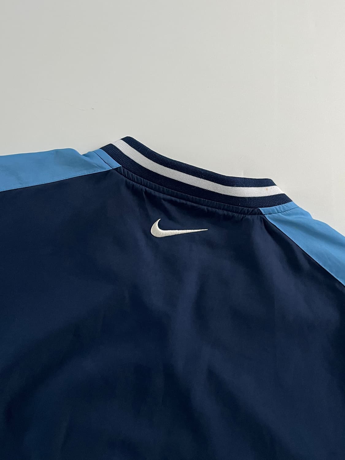 Nike 나이키 베스킷볼 네이비컬러 브이넥 웜업 상품이미지5