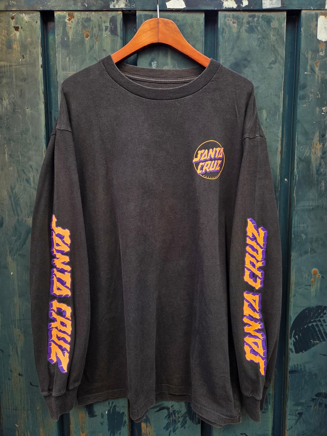 산타크루즈 프린트 롱슬리브 상품이미지3