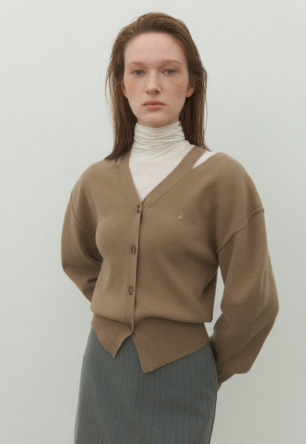 F) 아틀리에나인 로웰 컷아웃 니트 가디건 브라운 상품이미지6