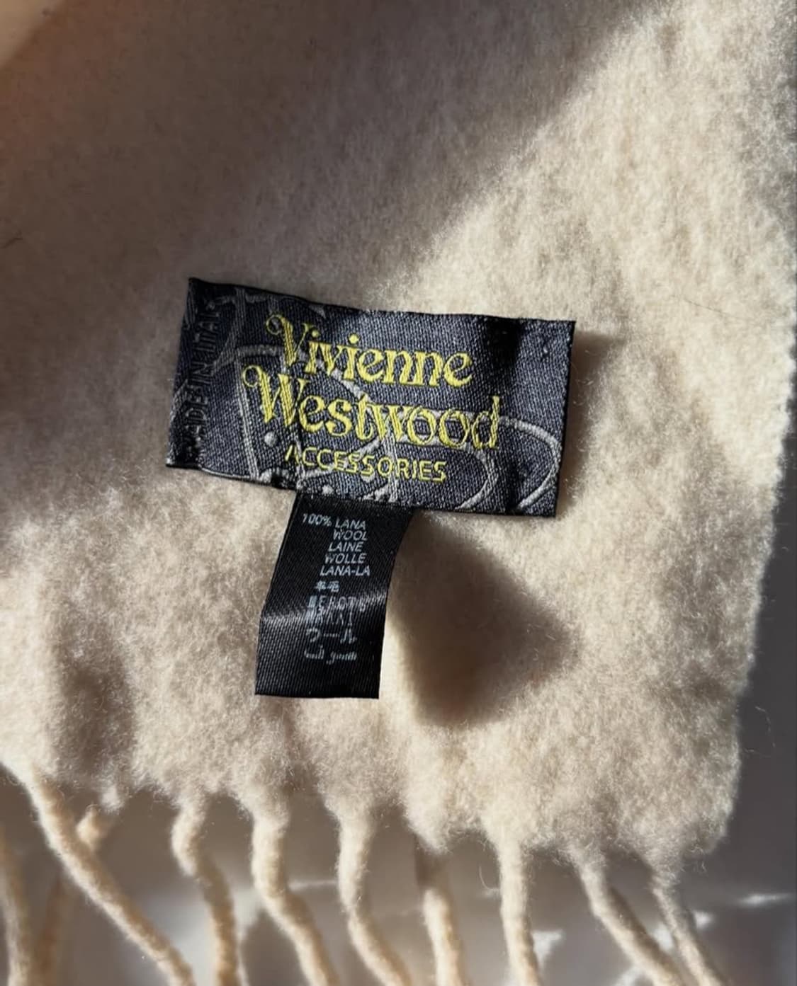 Vivienne Westwood 비비안 웨스트우드 아이보리컬러 머플러 상품이미지6