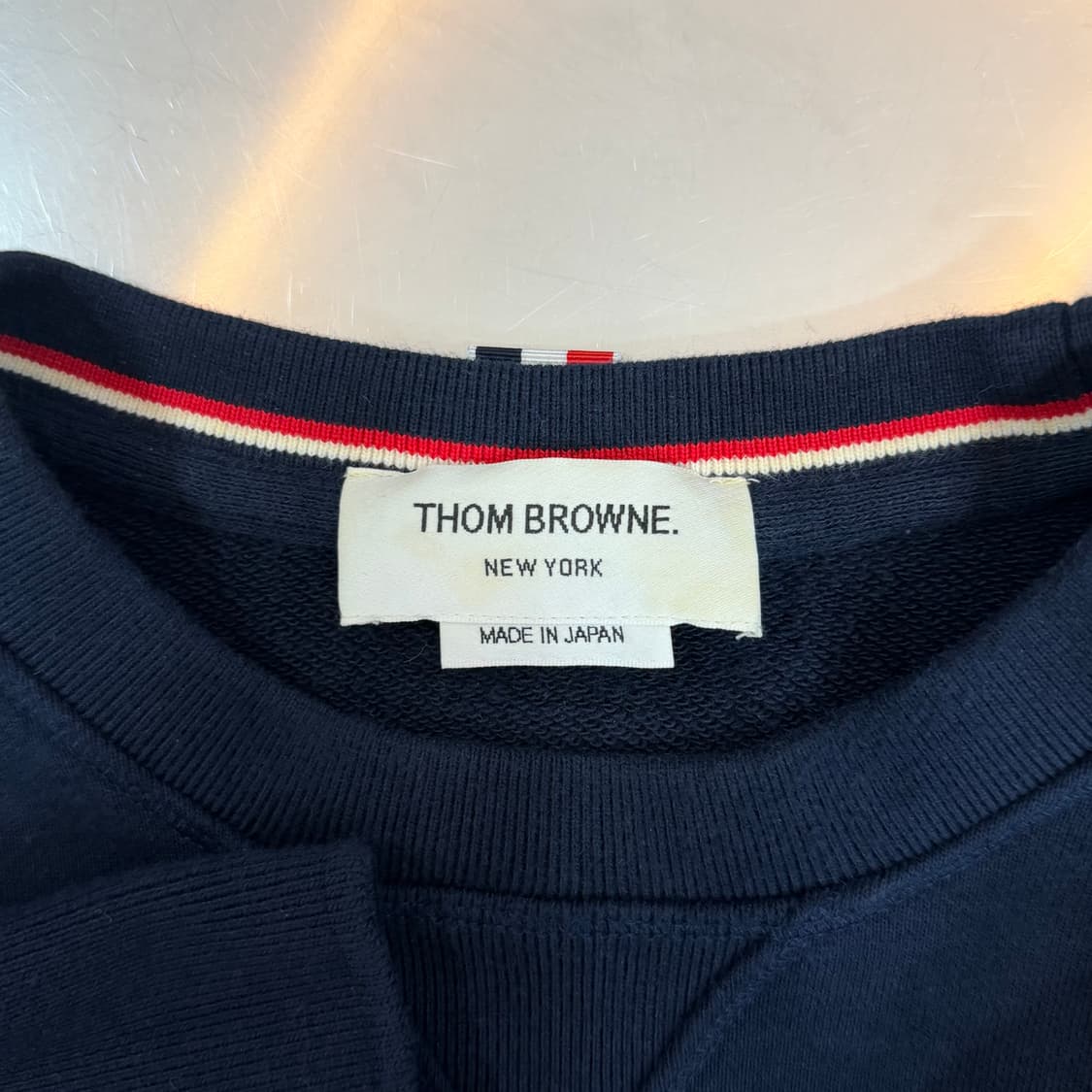 [리오브전포점] 톰브라운 사선 완장 자수 맨투맨 상품이미지4