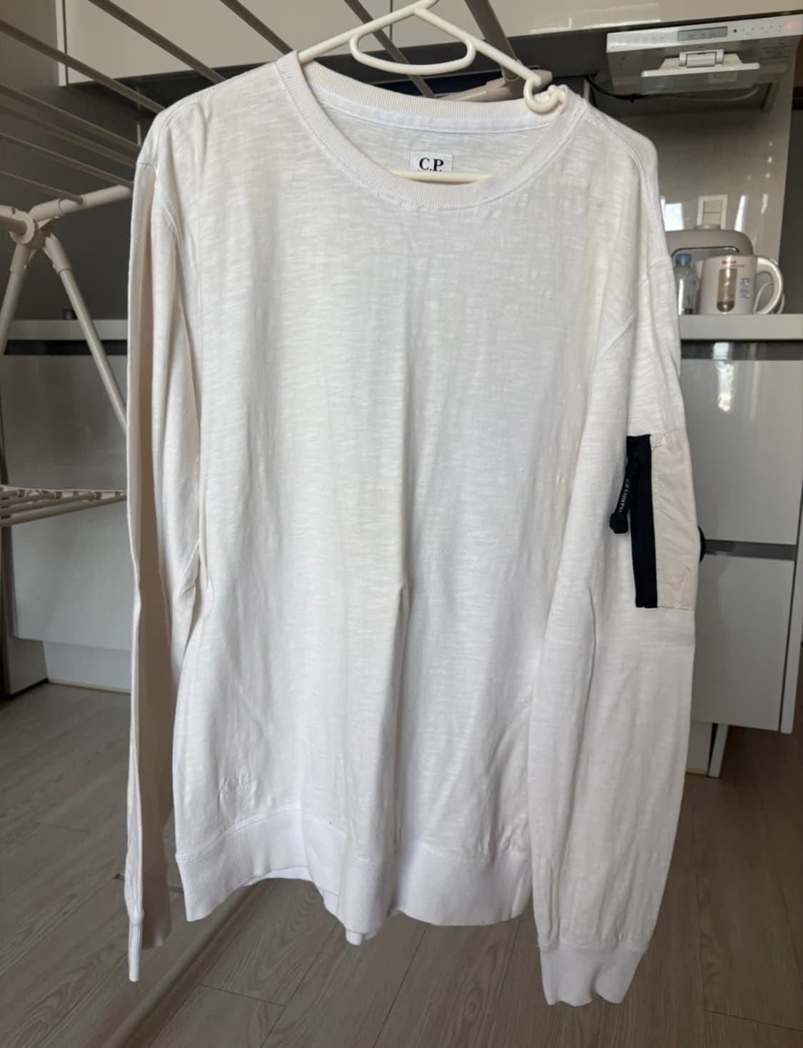 cp컴퍼니 맨투맨 상품이미지1