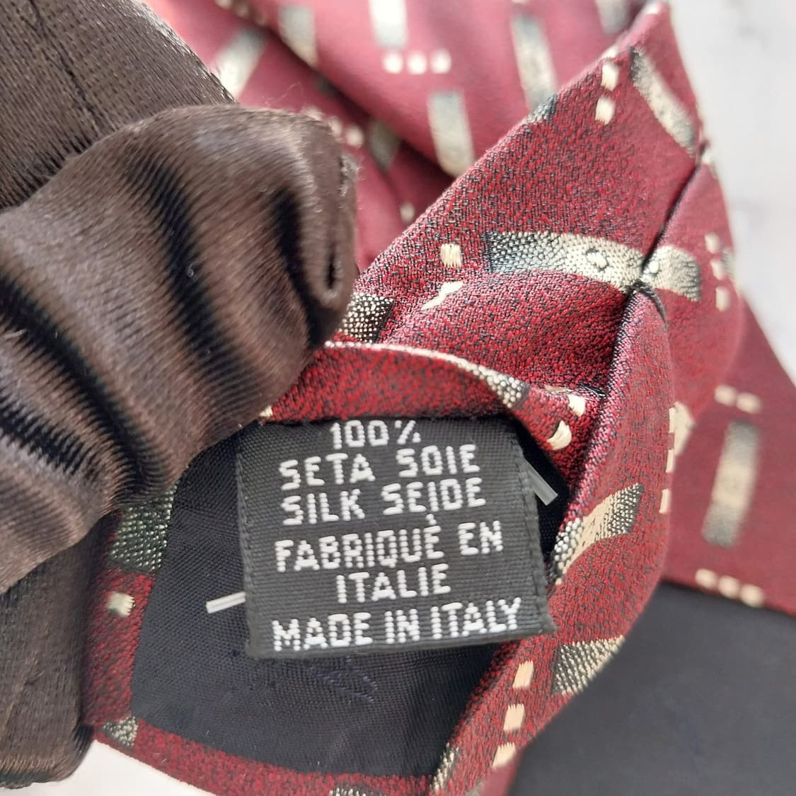 트루사르디 실크 와인 지오메트릭 넥타이 9.5cm A+등급  K1418
 상품이미지10
