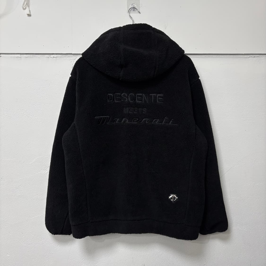 데상트x마세라티 셰르파 플리스 자켓 상품이미지2