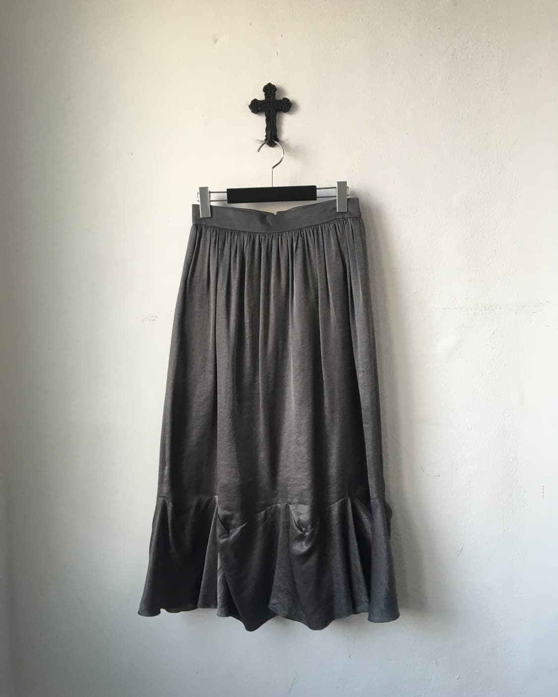 Pleats point glossy silver mood skirt 상품이미지1