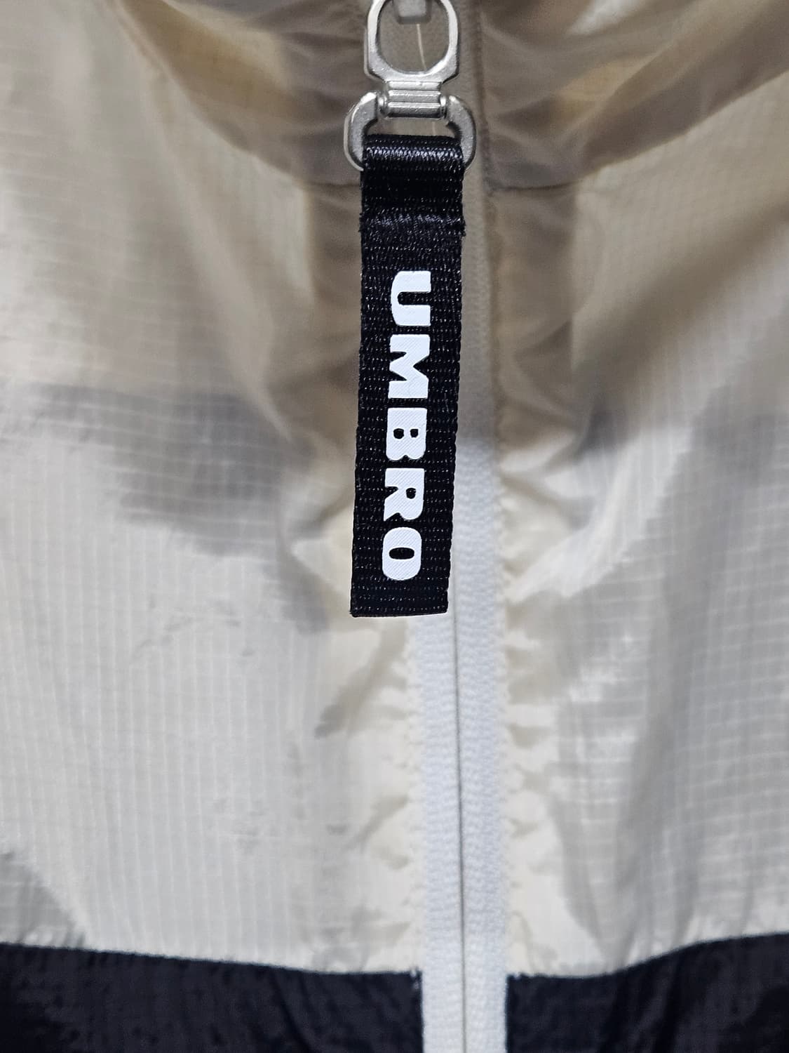 엄브로 바람막이 상품이미지6