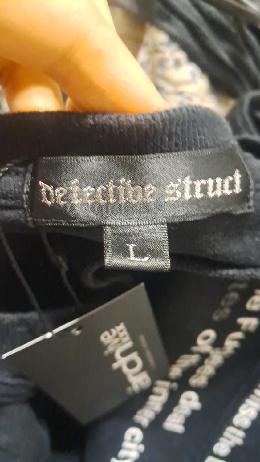 defective struct 프린팅 반팔티 상품이미지3