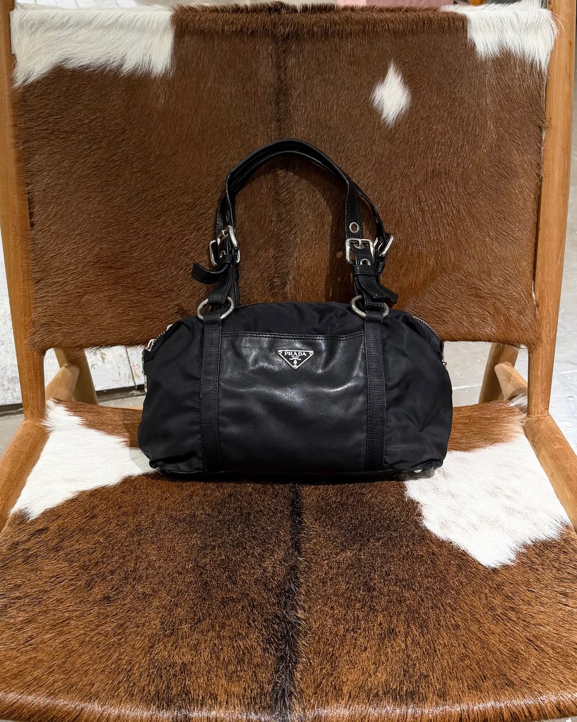 프라다 블랙 나일론 보스턴 숄더백 상품이미지1