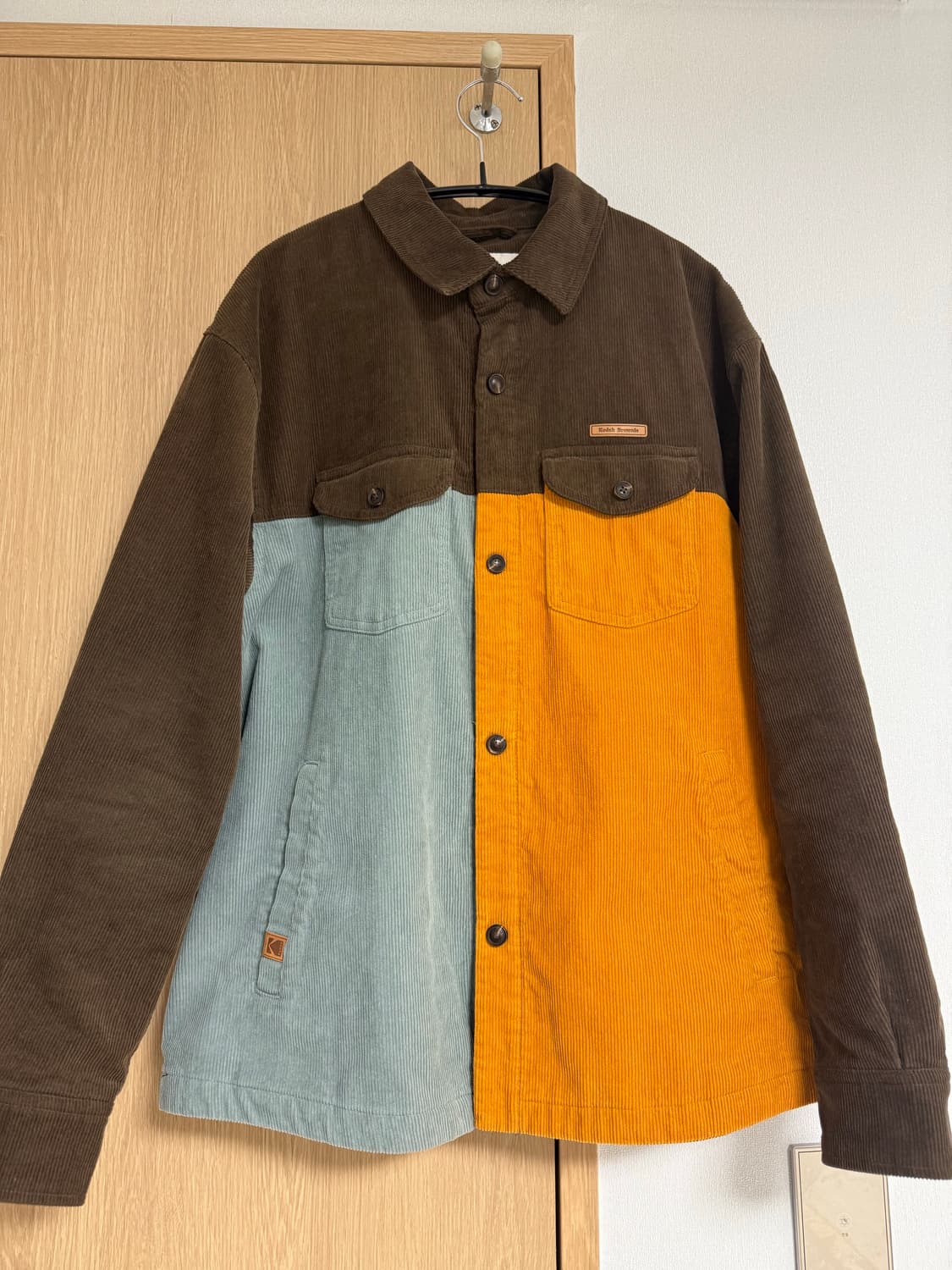 코닥 브라우니 패딩 셔켓 M 팝니다 상품이미지2