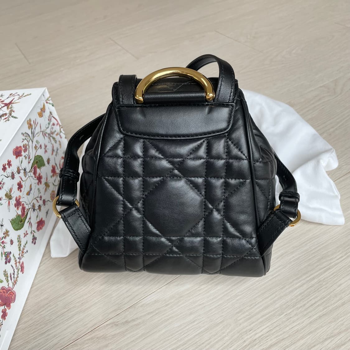 백화점 정품) 디올 카로 백팩 스몰 블랙 Dior Caro 카로백 상품이미지5