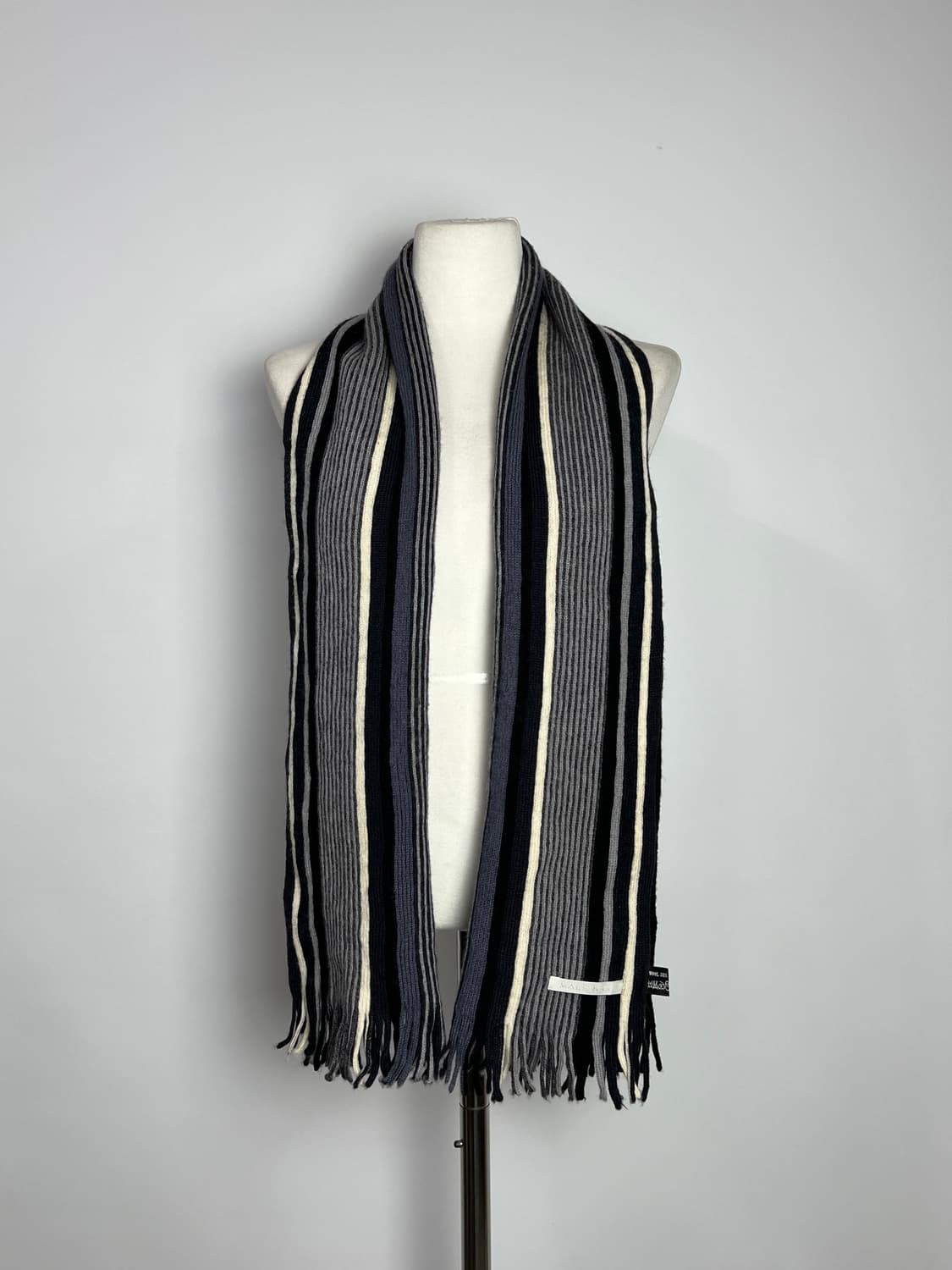 MALE&CO 스트라이프 울 머플러  상품이미지4