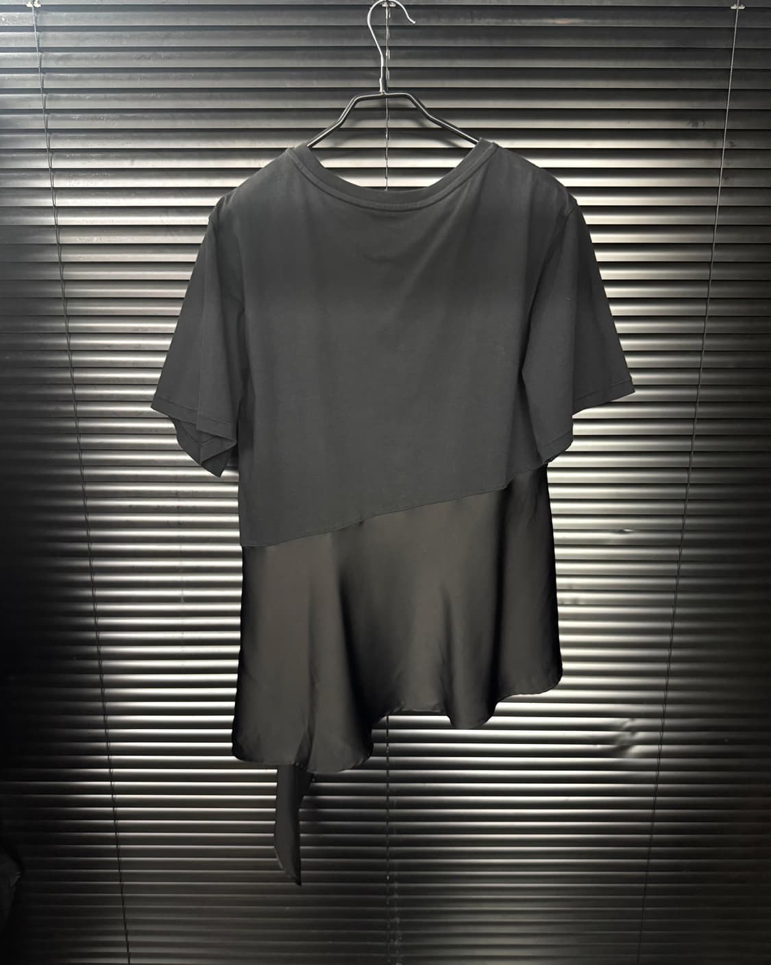 유니클로 jw앤더슨 플레어햄 반팔 티 원피스 사선 랩스커트 블랙 L 치마 상품이미지6