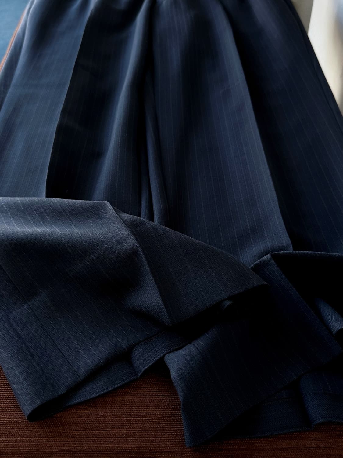 Design stripe 2 pleats wide trouser 상품이미지3
