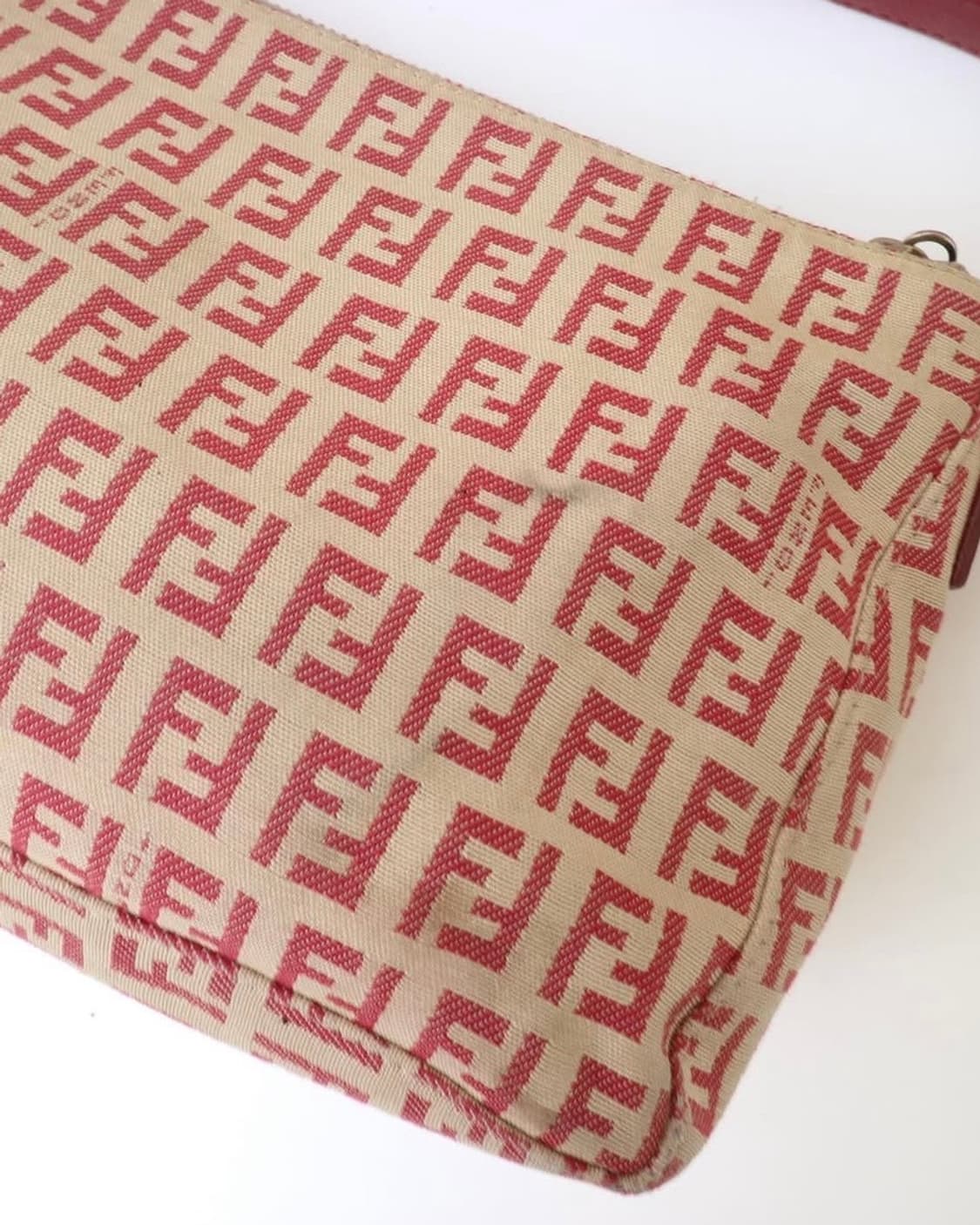 FENDI 펜디 mini pouch bag  상품이미지5