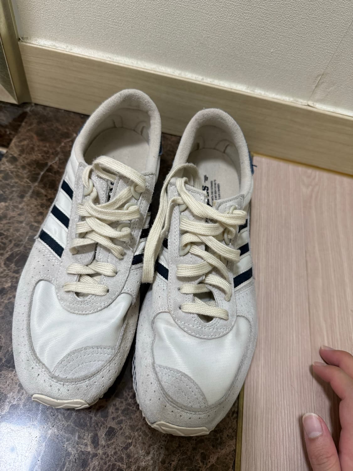 아디다스 시티마라톤 네이비화이트 270mm 상품이미지4