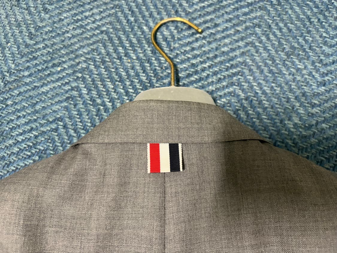 톰브라운 클래식 미드그레이 수트 상하의 세트 1사이즈 상품이미지4