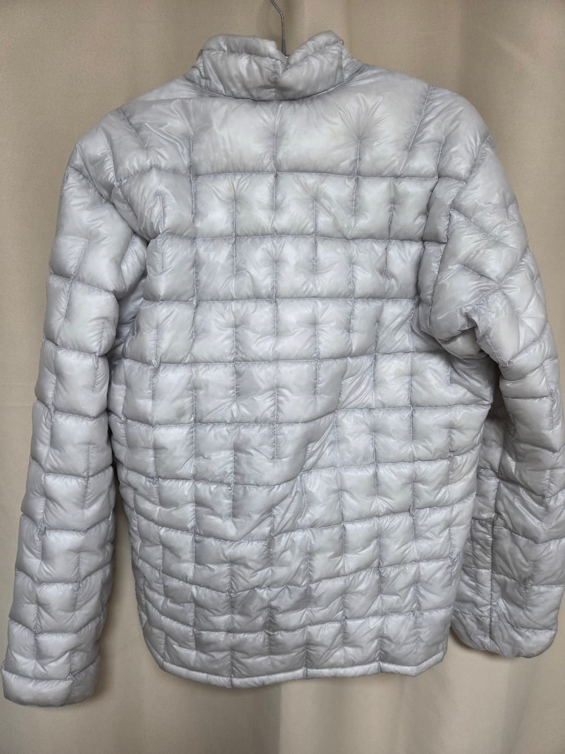 몽벨 플라즈마 1000 다운 자켓 L 라이트 그레이 상품이미지6