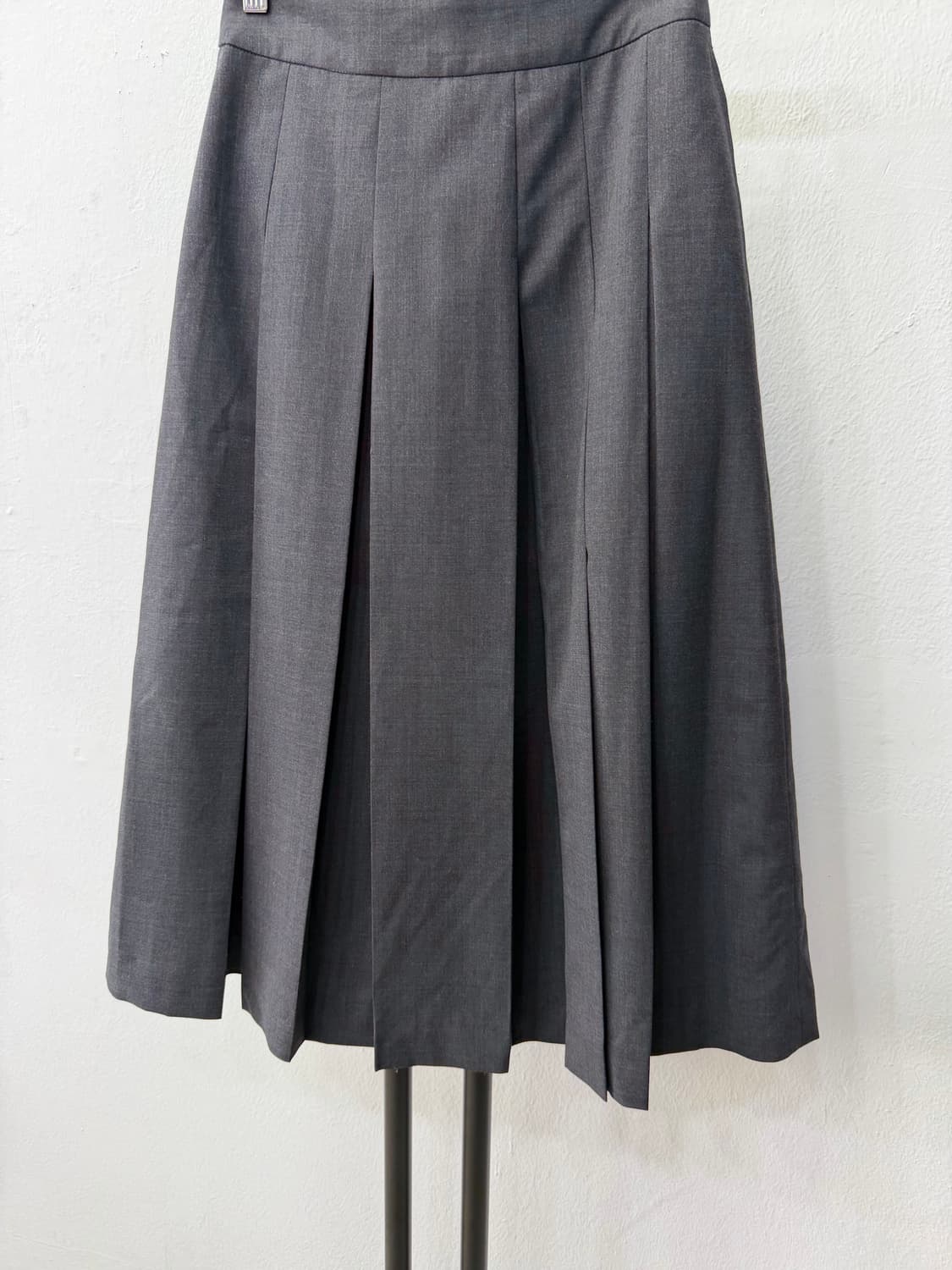 정품) 아떼바네사브루노 24ss 롱스커트 36 상품이미지3