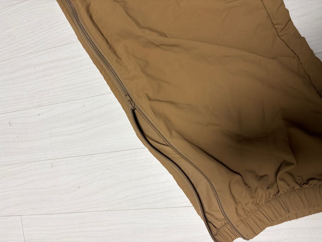 슈프림 M사이즈 바지 상품이미지3