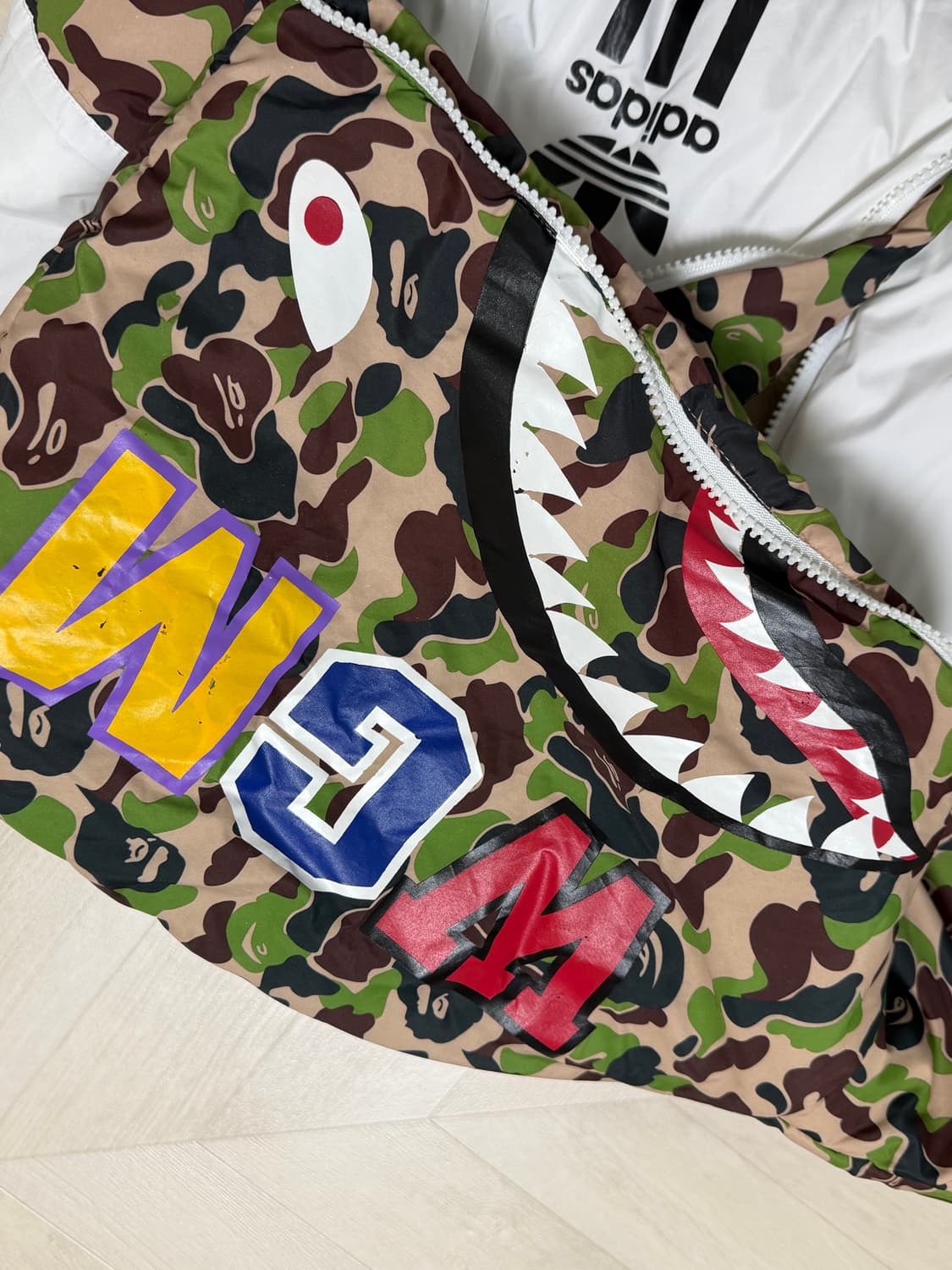 베이프 아디다스 콜ㄹㅏ보패딩 상품이미지4