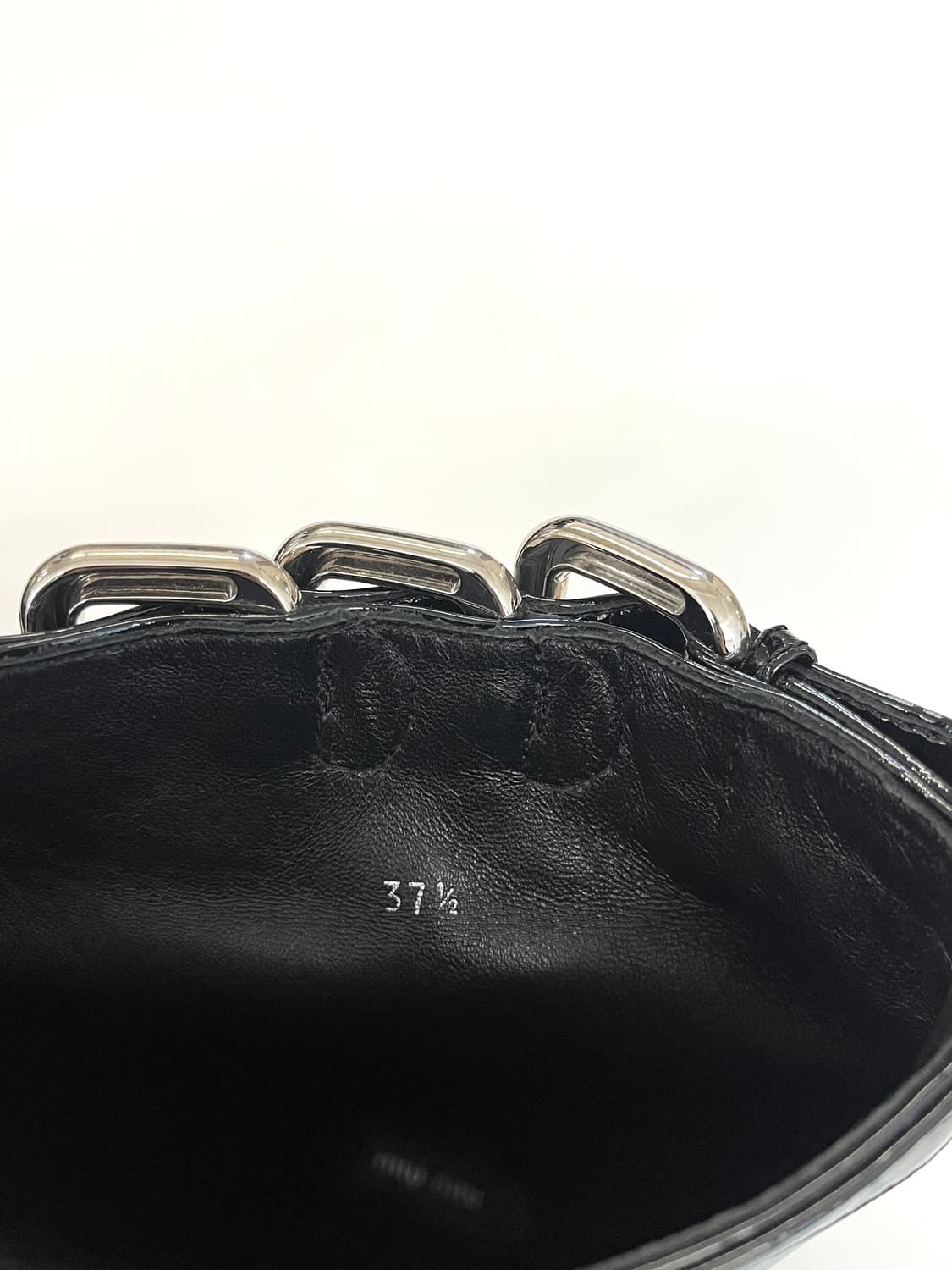 미우미우 아카이브 페이던트 레더 버클 모터 부츠 상품이미지5