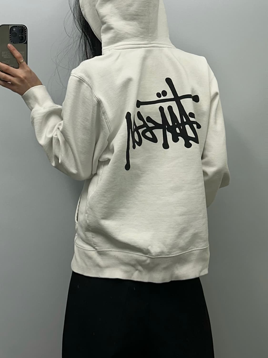 스투시 스탁로고 화이트 후드티 상품이미지2