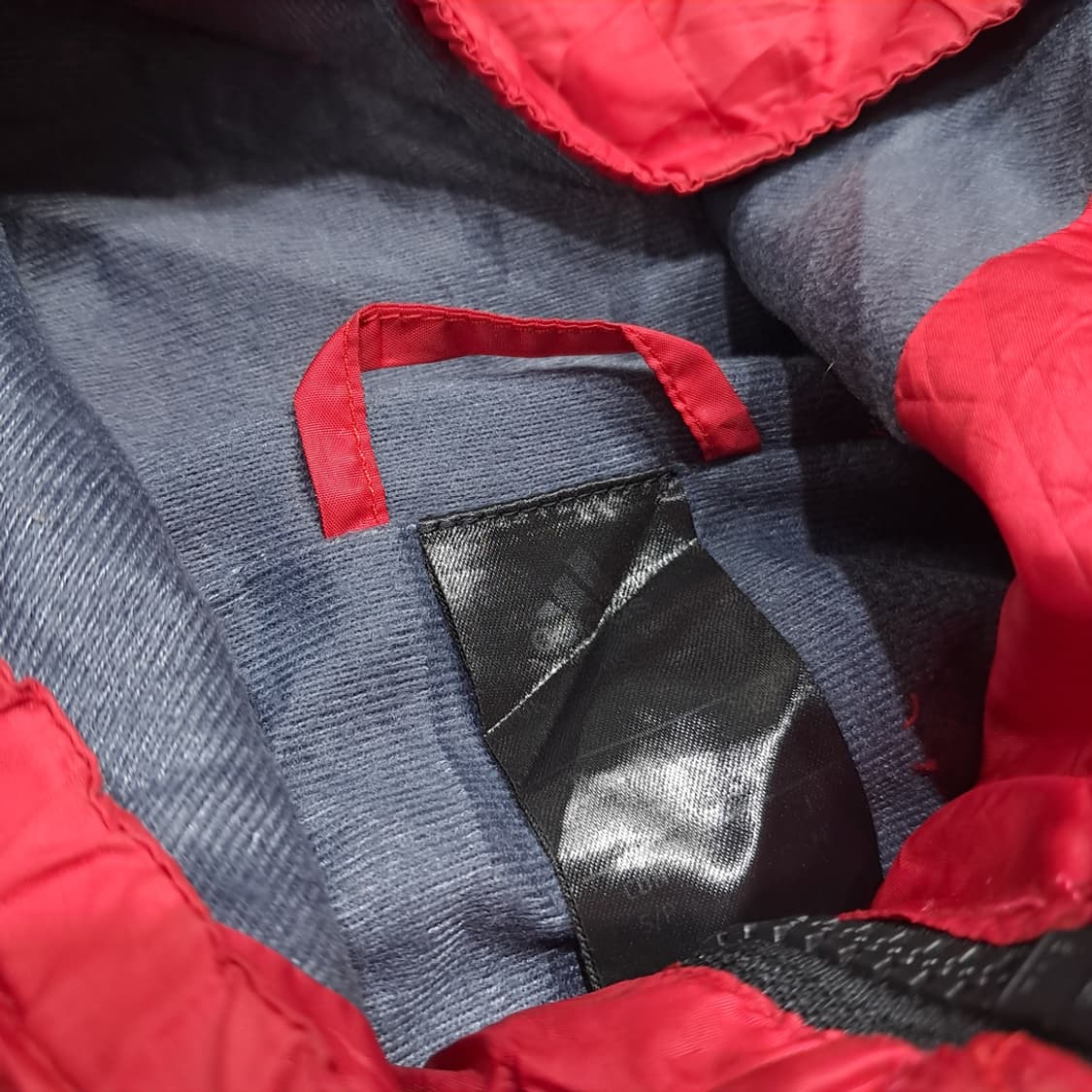 CL908 FREE 아디다스 90s 레드 블랙 리메이크 크롭 자켓 상품이미지3