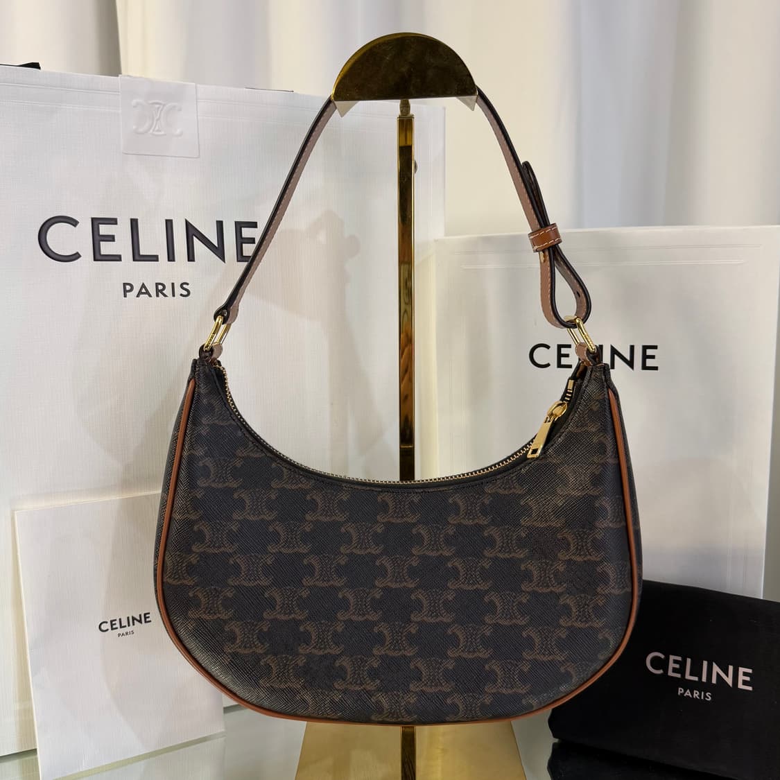 셀린느 트리오페 아바백 캔버스 카프스킨 탄 상품이미지1