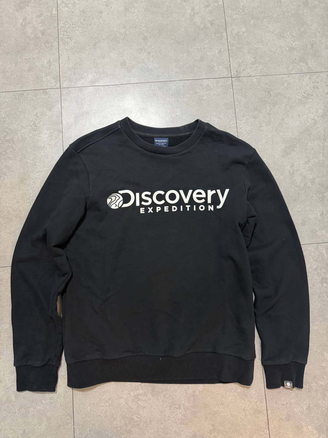 디스커버리 블랙컬러 빈티지 스웻셔츠  95size  상품이미지1