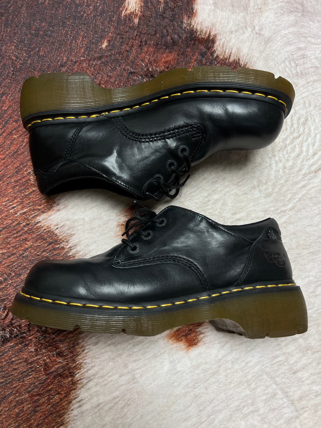 [43] 닥터마틴 찬다 CHANDA 블랙 3홀 더비 슈즈 상품이미지1