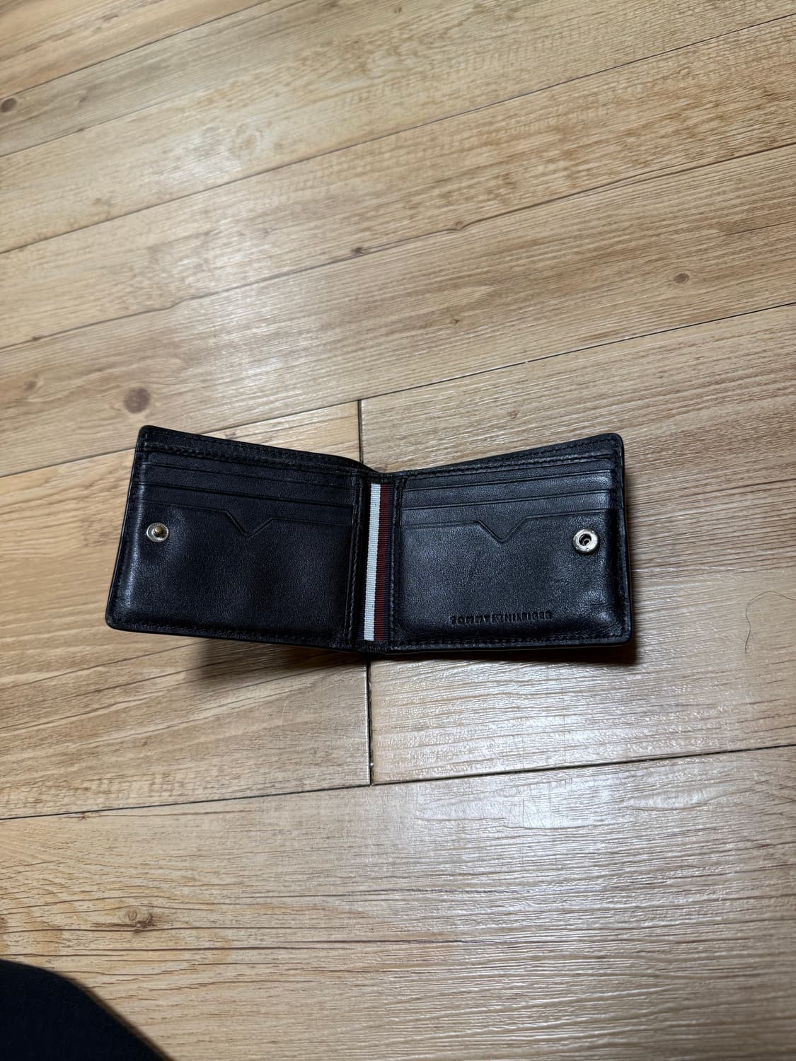 타미힐피거 지갑 상품이미지3