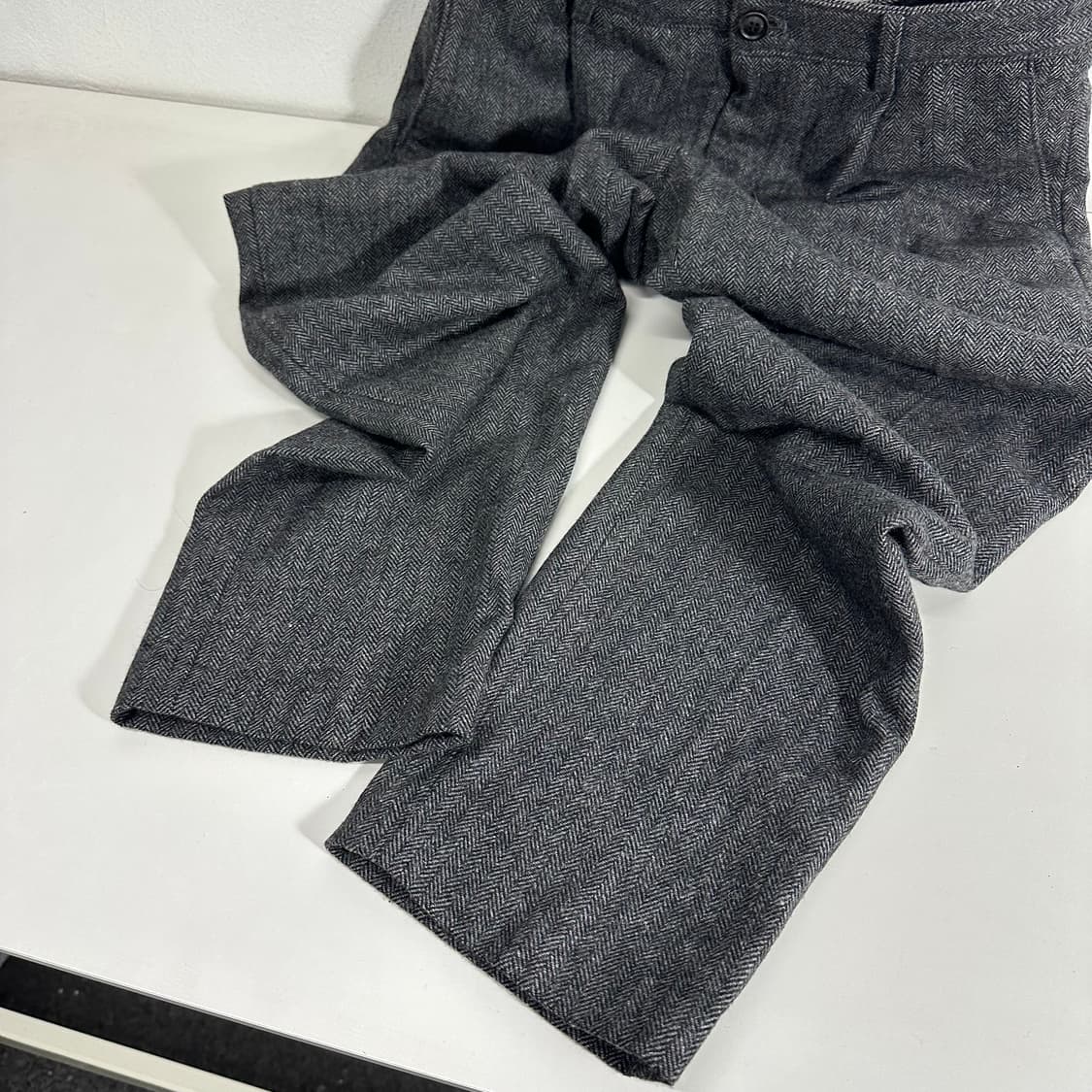 30 비슬로우 레귤러핏 원턱 헤링본 울 슬랙스 상품이미지6