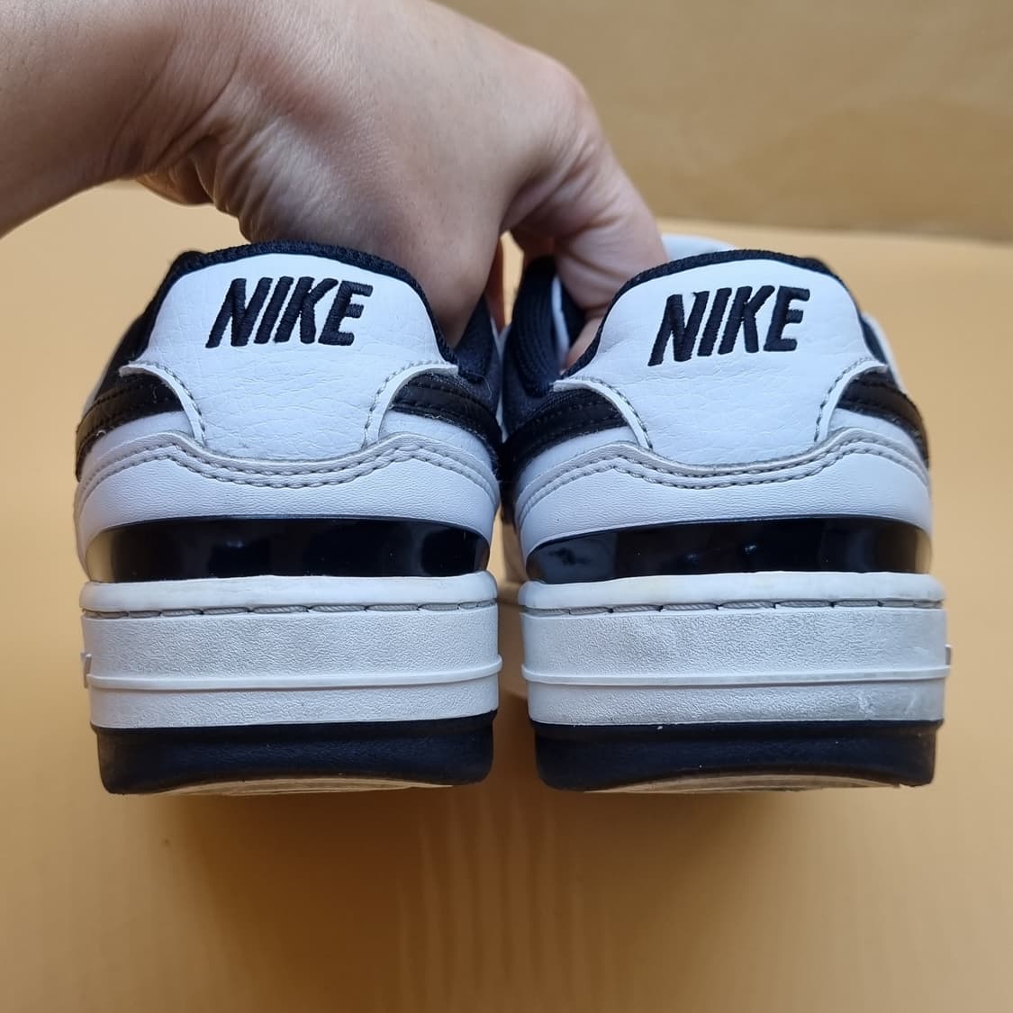 나이키 감마포스 흰검 여성운동화230  상품이미지5